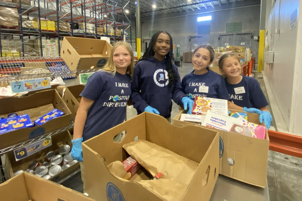 Students serving at Feeding Tampa Bay